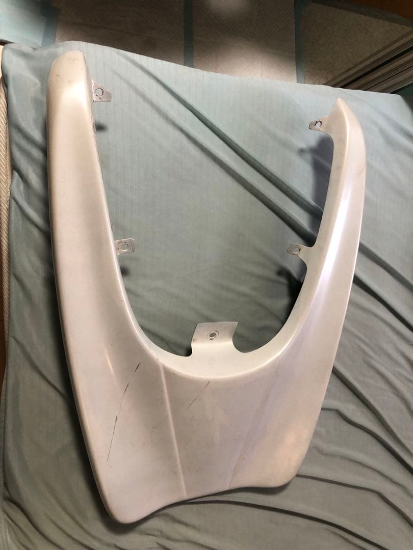 マジェスティ125 テールカウル