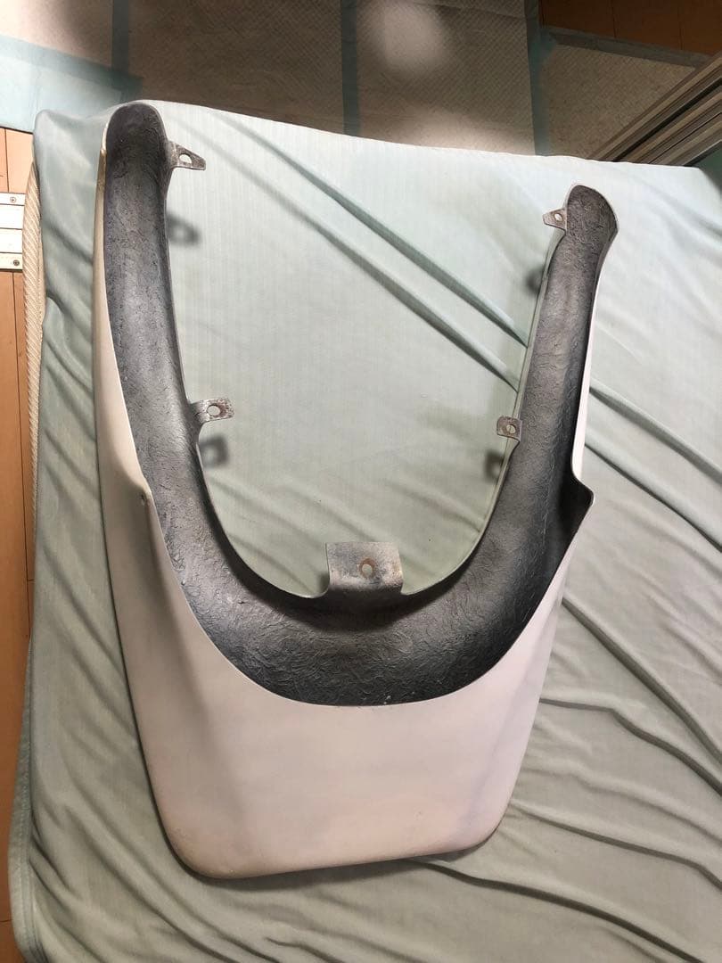 マジェスティ125 テールカウル