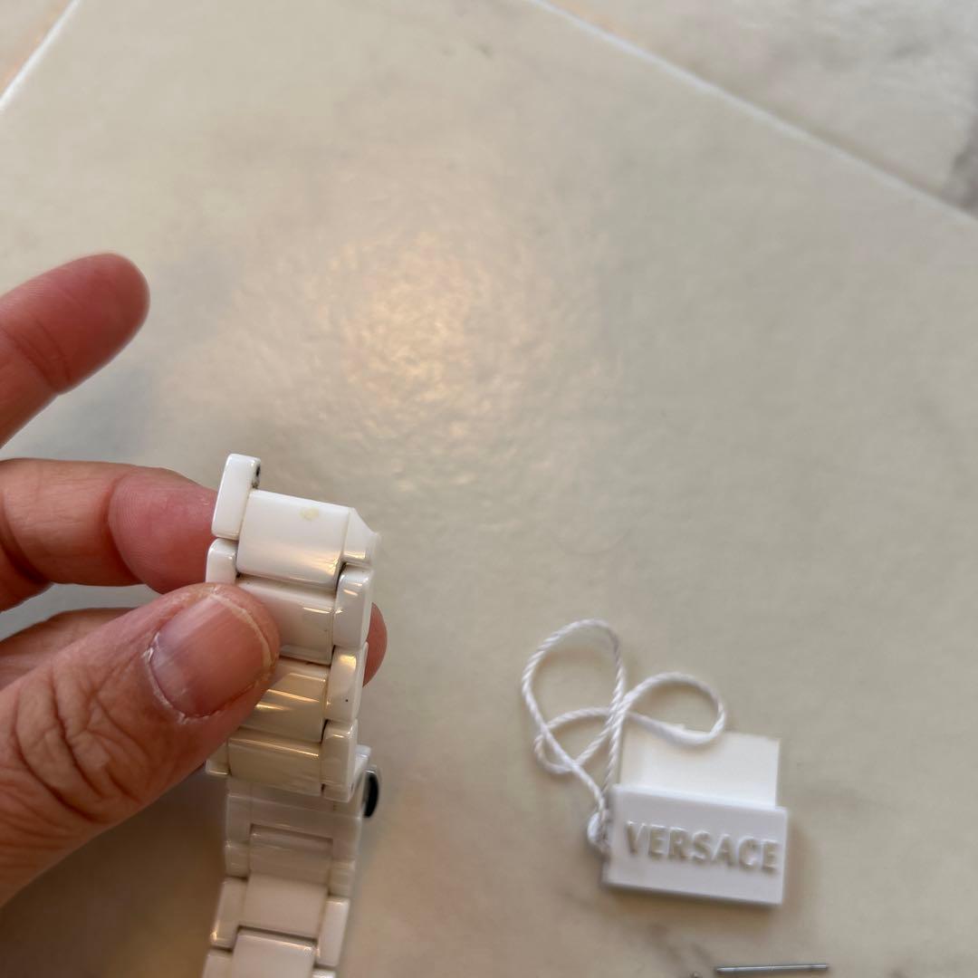 VERSACE ホワイトセラミック時計