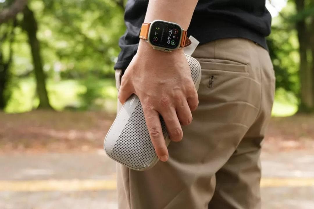 スピーカー・ウーファー Bose SoundLink Flex Portable Speaker LEm