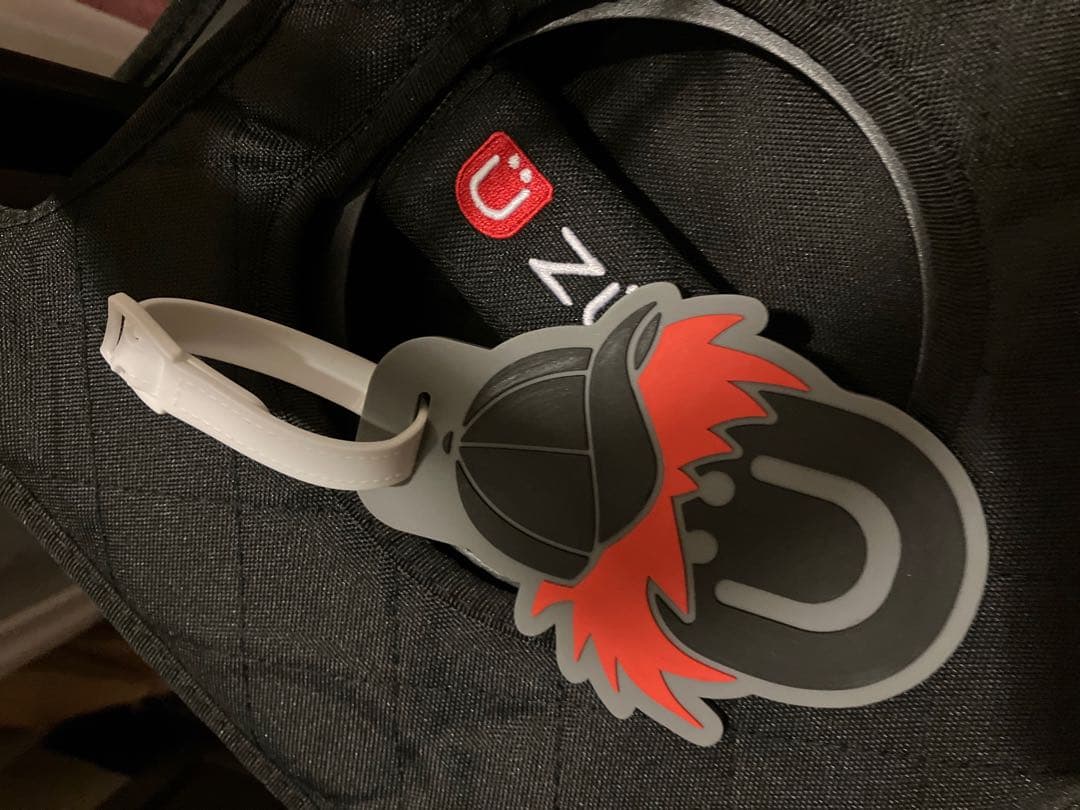 【夏旅に！】zuca 座れるキャリーカート【安値】