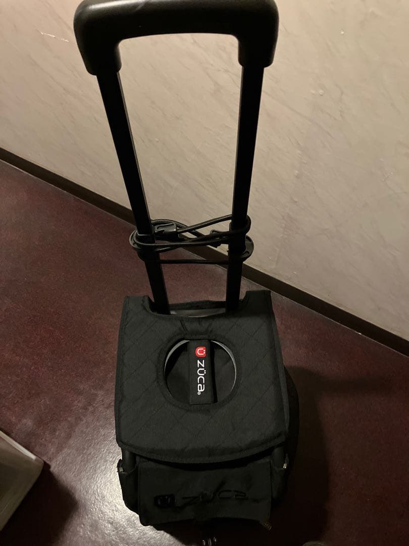 【夏旅に！】zuca 座れるキャリーカート【安値】