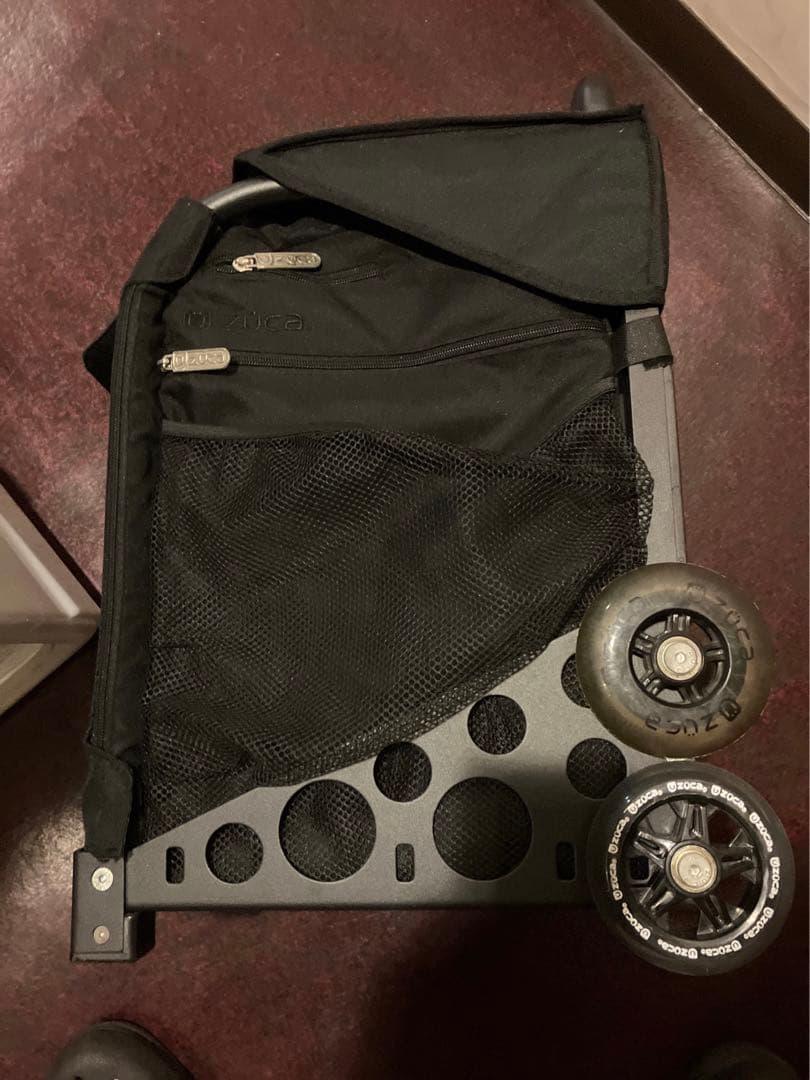 【夏旅に！】zuca 座れるキャリーカート【安値】