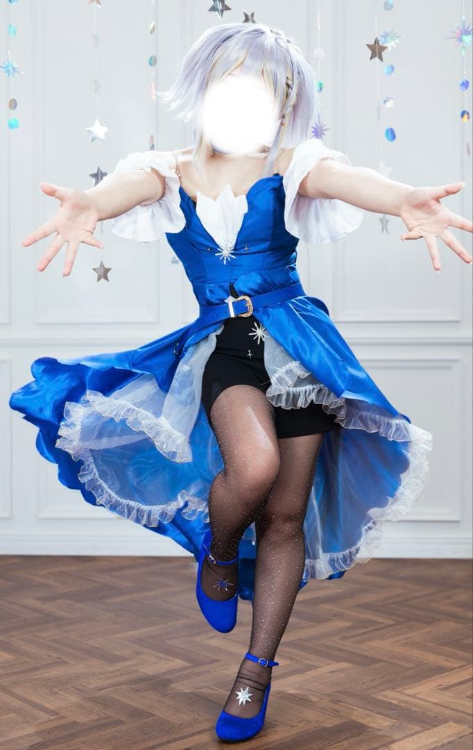 栞葉るり 7周年 ドレス