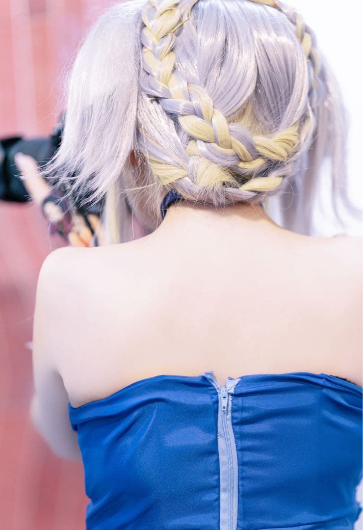 栞葉るり 7周年 ドレス