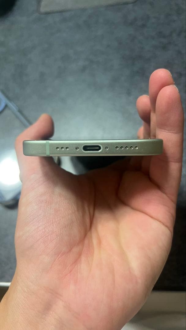 ス*ー様 Apple iPhone 15 グリーン 本体　128GB おまけケー