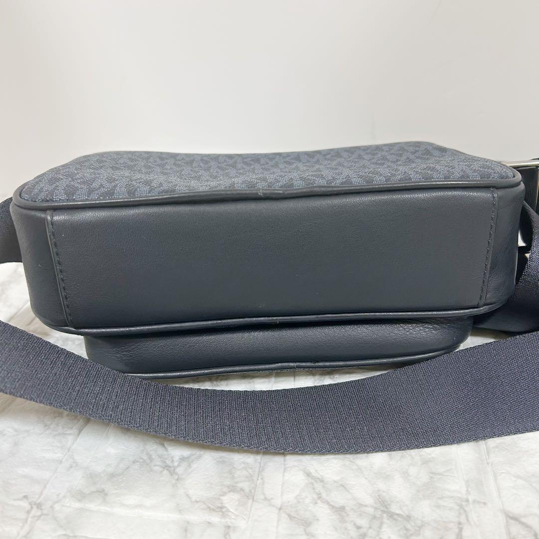 極美品　マイケルコース ハドソン ポーチ付きカメラバッグ　MKシグネチャーロゴ