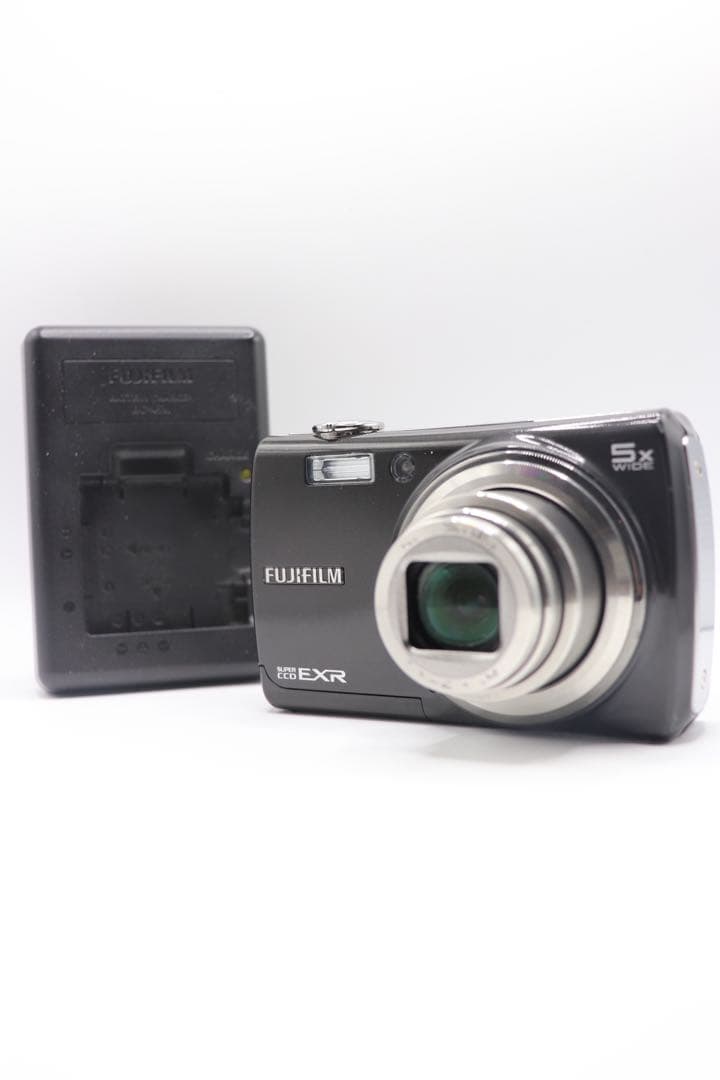 ✨動作確認済み！✨FUJIFILM FinePix F200EXR 充電器付き！