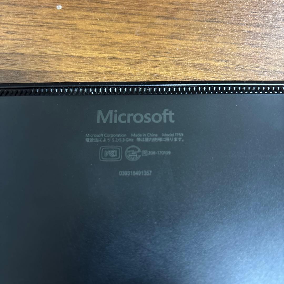 Windowsノート本体 Surface Laptop 2 i7