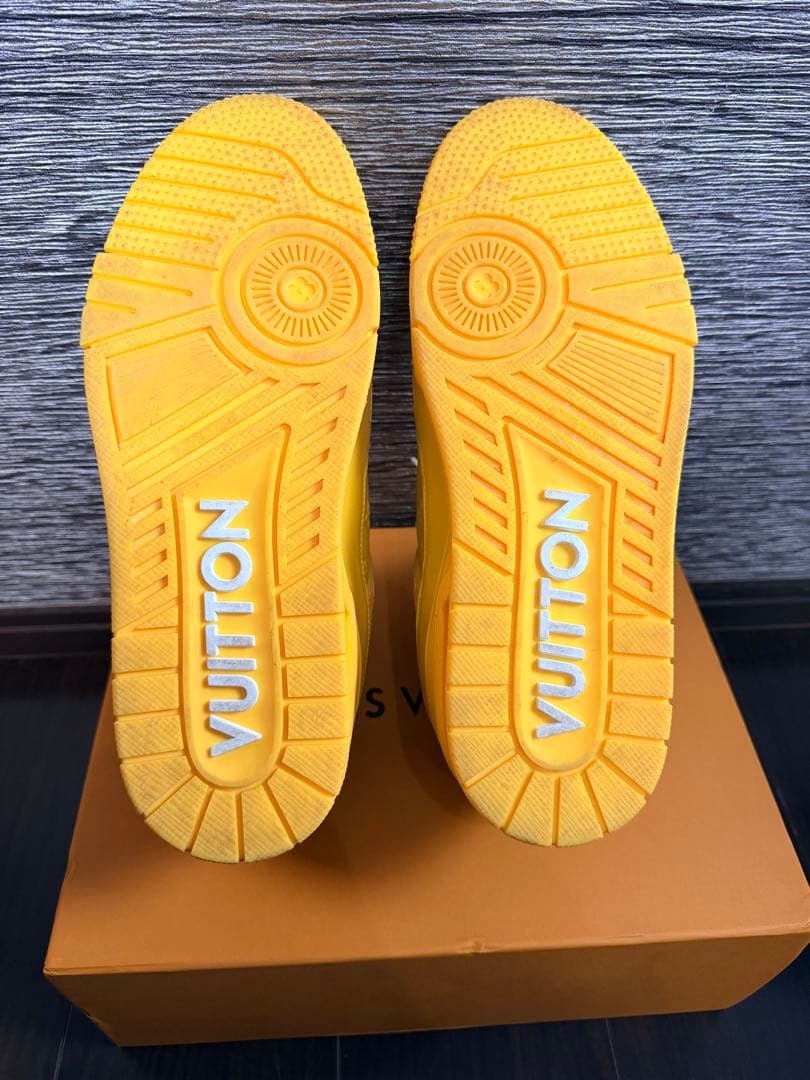 ルイヴィトン　イエロー スニーカー