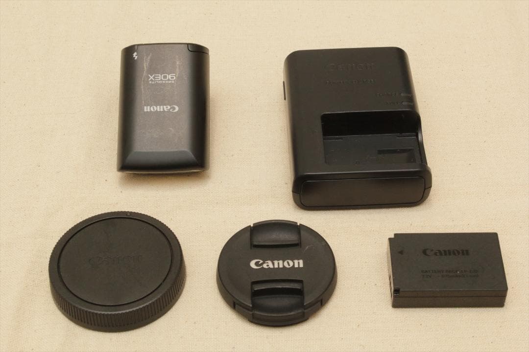 Canon EOS M ミラーレスカメラ