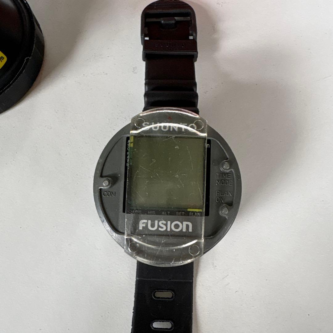 ジャンク品　Nikon NIKONOS-V 水中カメラとストロボ　付属品まとめ