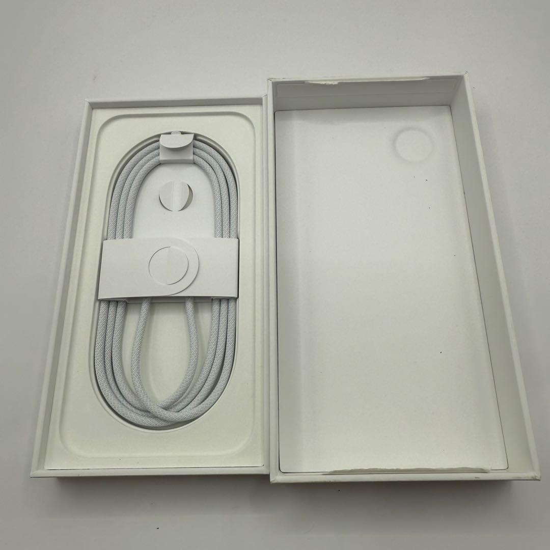 美品　Apple iPhone16e ブラック 128GB SIMフリー