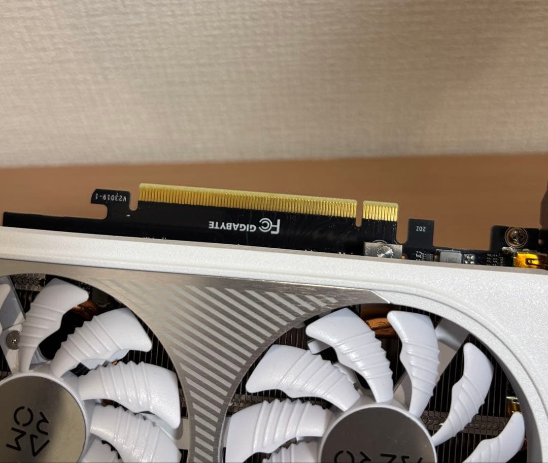 グラフィックボード・グラボ・ビデオカード GIGABYTE GEFORCE RTX 4060 Ti AERO OC 8G