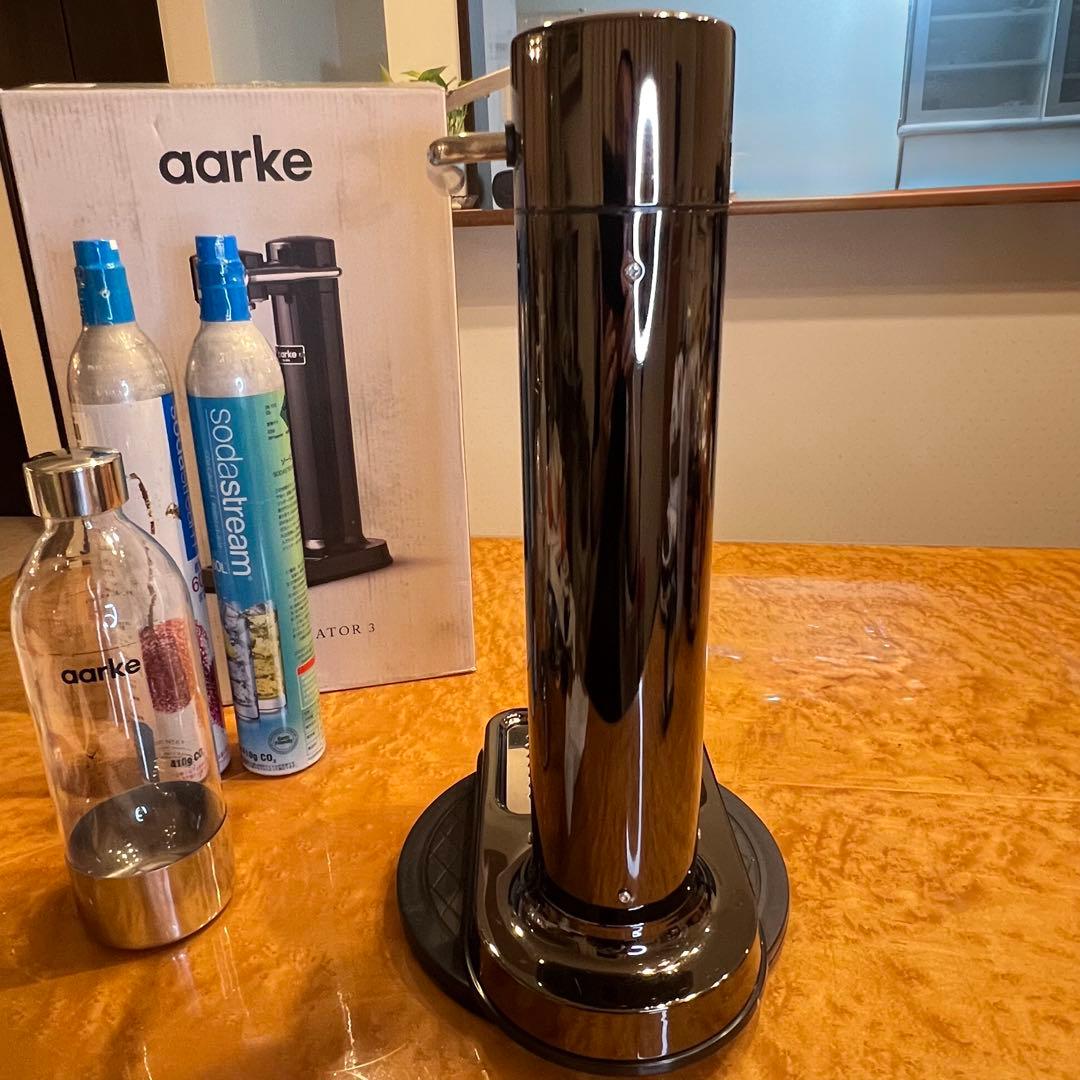極美品　aarke カーボネーター3 BC 満タンシリンダー2本　ボトル2本付