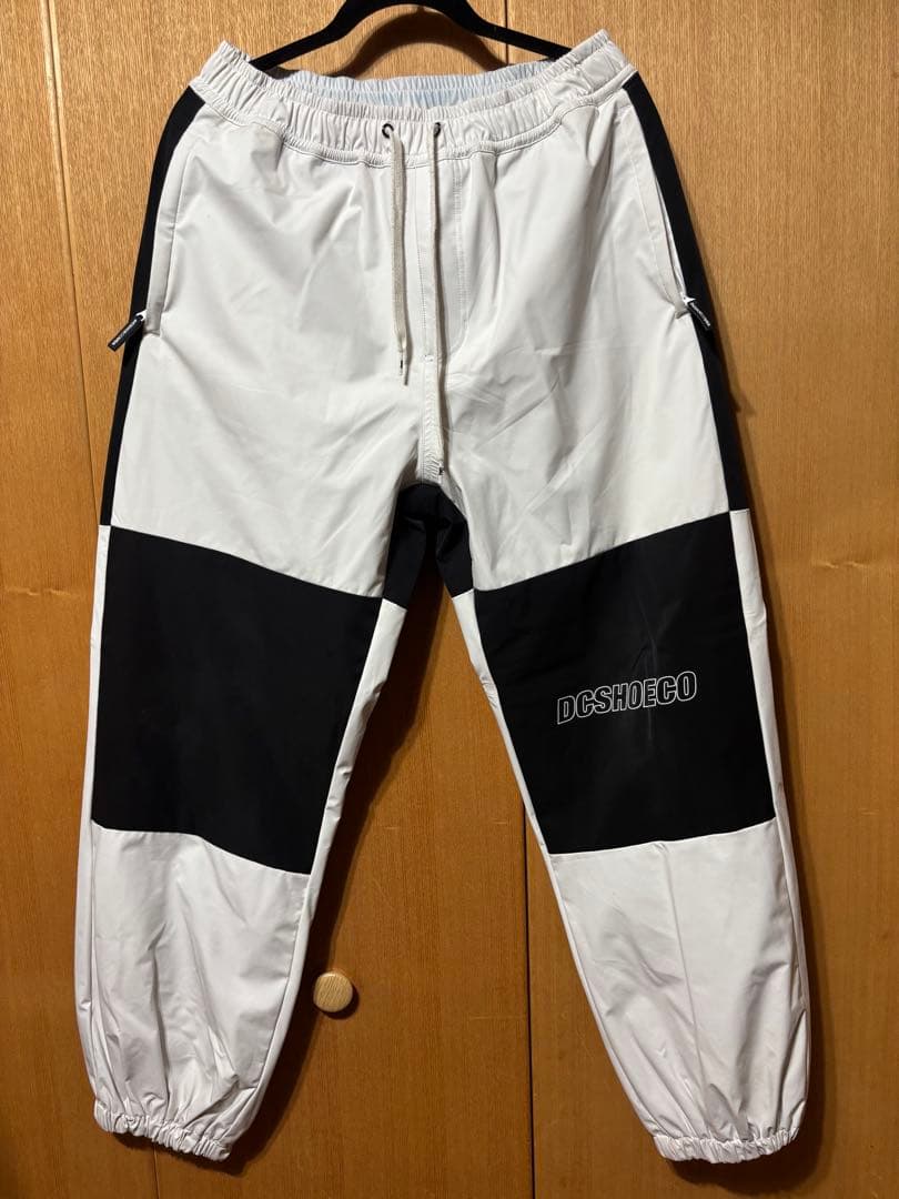 DC SHOE CO. スノーボードウェア上下セット