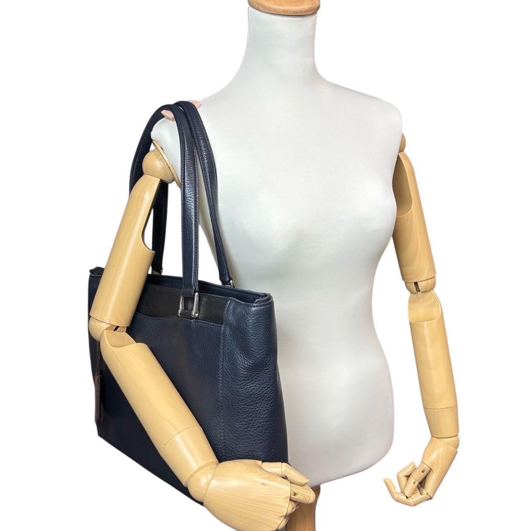 美品◎ フジタカ A4可 肩かけ可 トートバッグ ビジネス可 シボ革 ネイビー