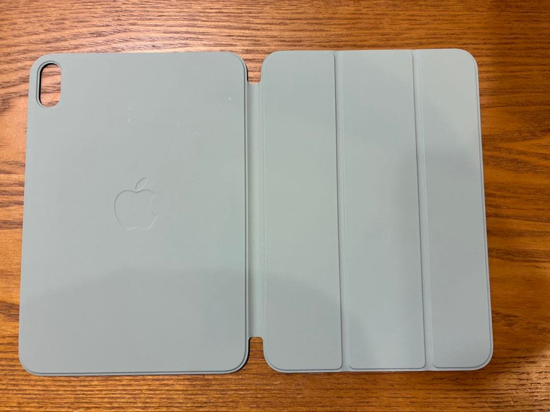 iPad mini 第7世代　本体　純正カバー付き