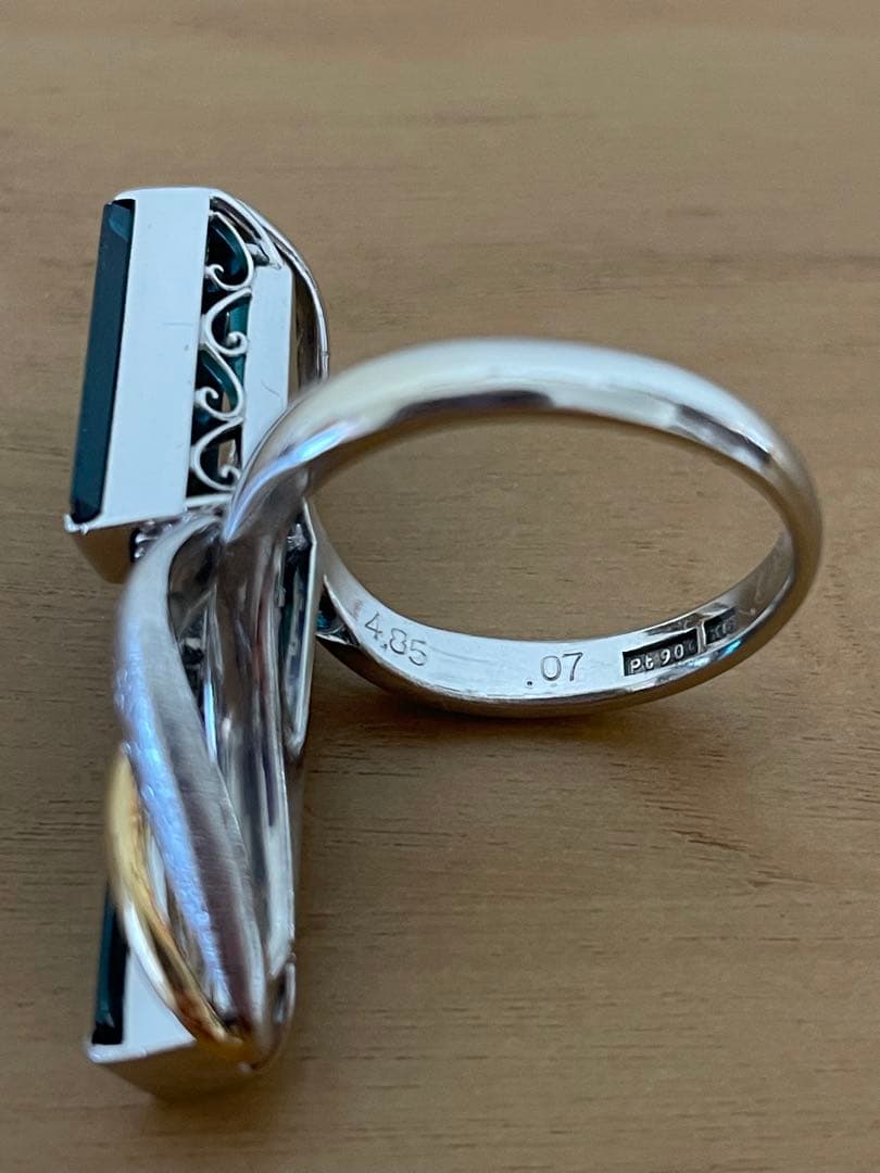 プラチナ グリーントルマリン リング