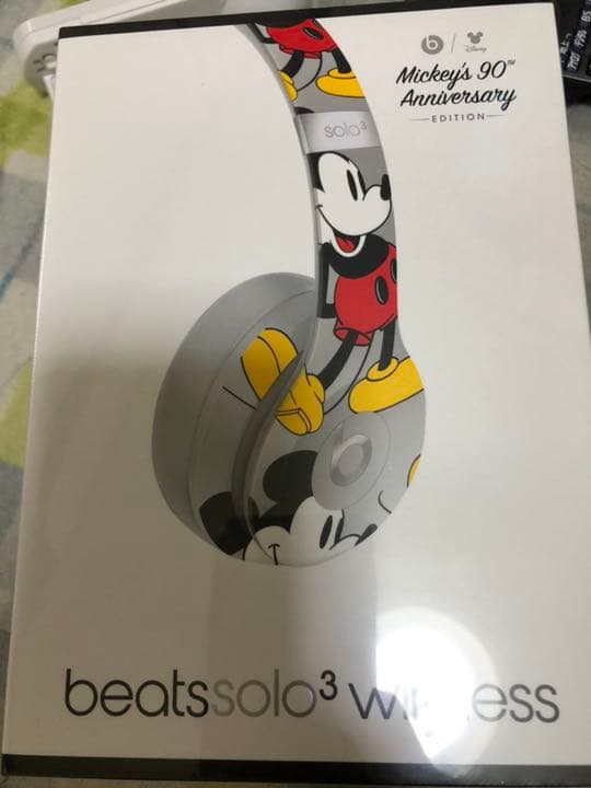 ヘッドホン beatsSolo3 wireless