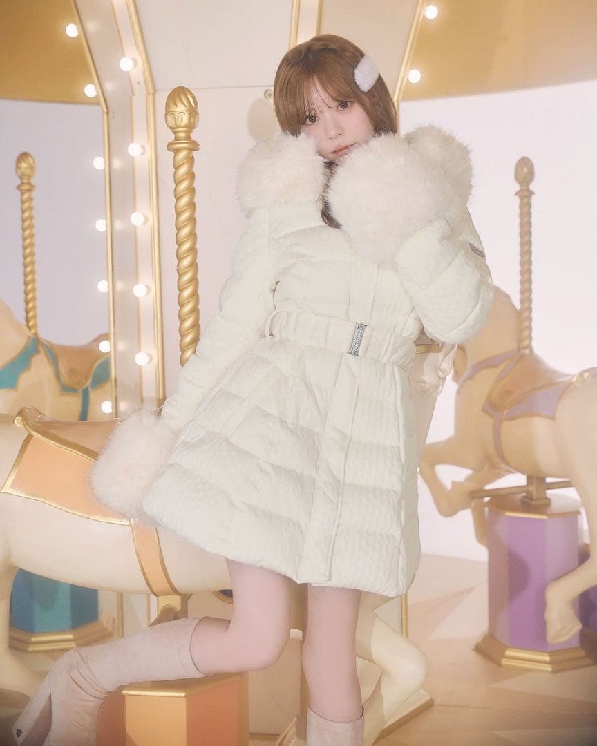 ミシェルマカロン　ケーブル柄ベルトダウンコート