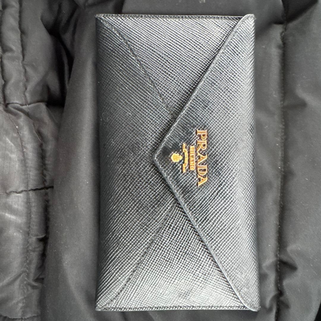 あ*ん様 PRADA ブラック 長財布 エンベロープスタイル