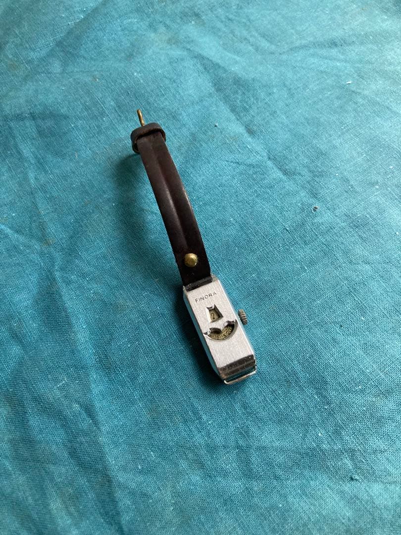 戦前　アールデコ　腕時計　FINORA スイス製　ジャンピングアワー　ジャンク品