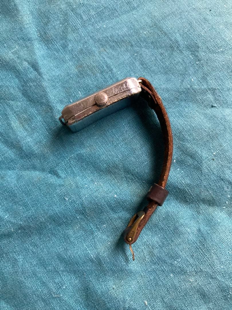 戦前　アールデコ　腕時計　FINORA スイス製　ジャンピングアワー　ジャンク品