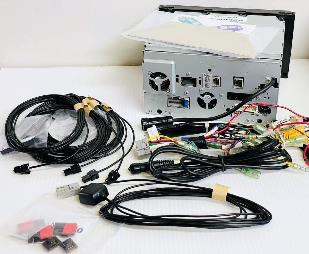 2026年地図ストラーダ SDナビ CN-RS02WD BT/DVD/地デジ対応