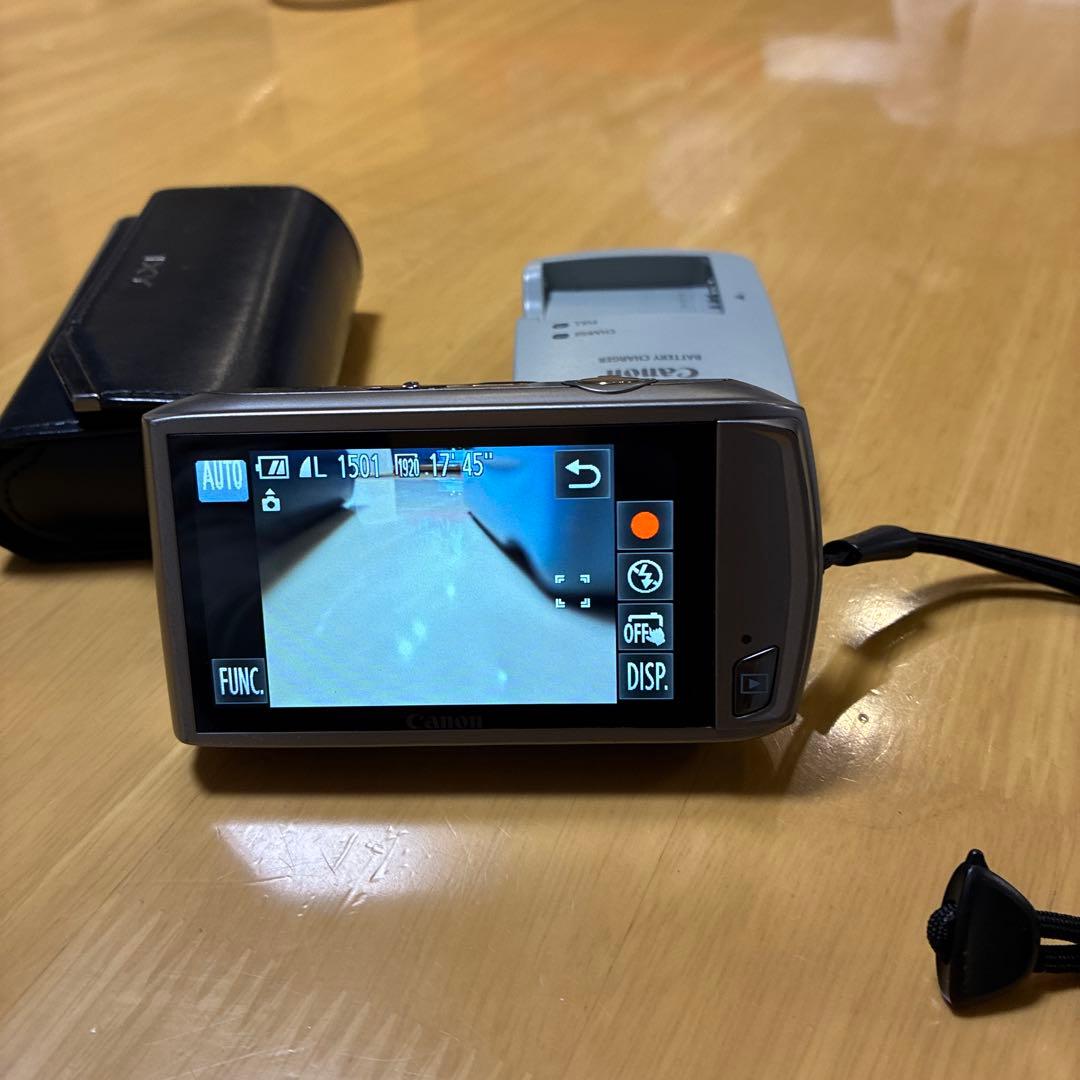 Canon IXY デジタルカメラ 本体と付属品