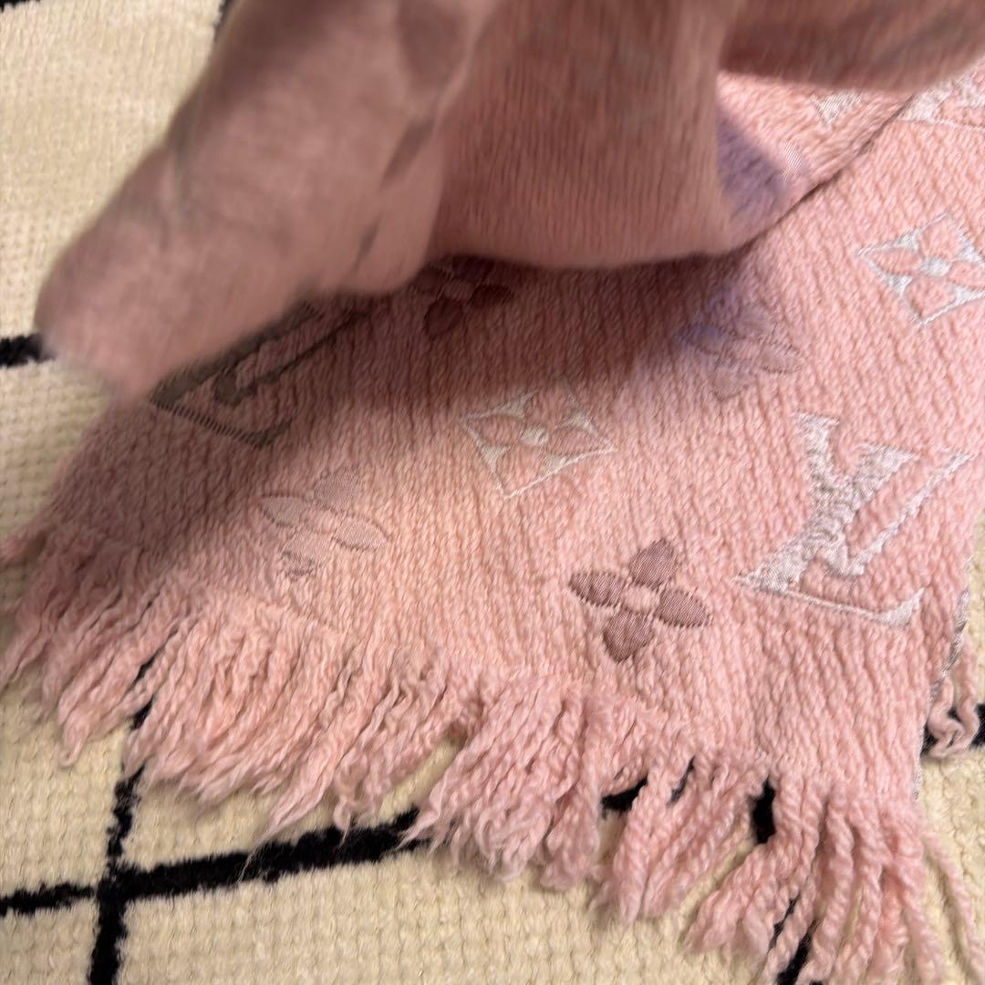LOUIS VUITTON ピンク マフラー