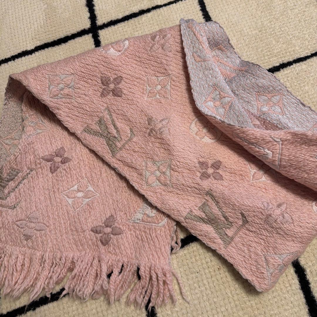 LOUIS VUITTON ピンク マフラー