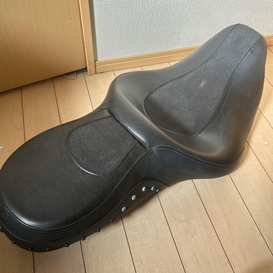 ハーレー　ツーリング　ロードキング　97〜　スティングレイ？シート