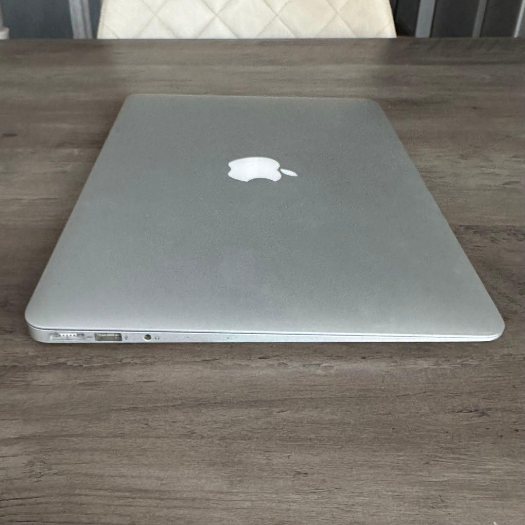 動作OK MacBook Air 13 2015 i5 8GB 128GB