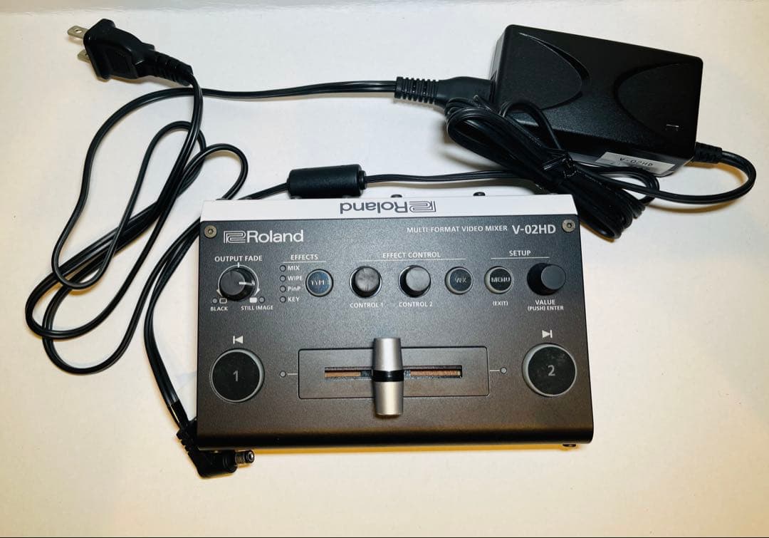 Roland V-02HD マルチフォーマットビデオミキサー