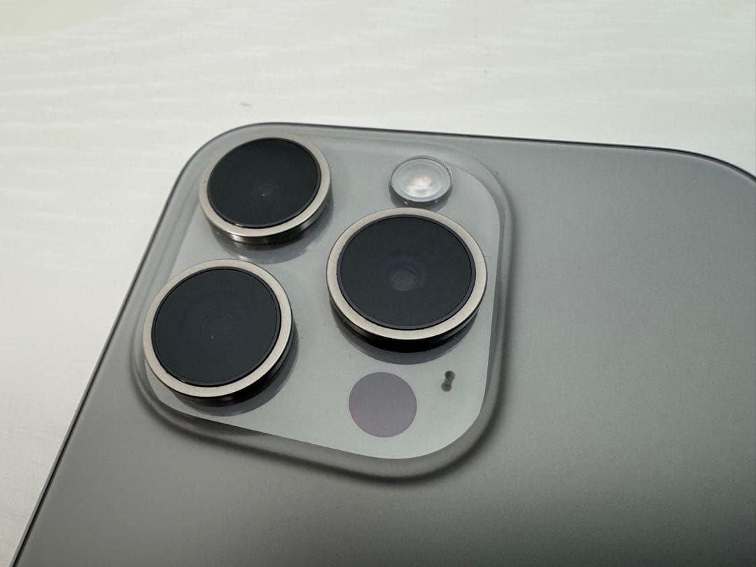 iPhone15Pro 512GB 　SIMフリー残82% ナチュラルチタニウム