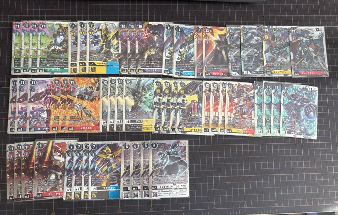 ロイヤルナイツデッキ　デジモンカード