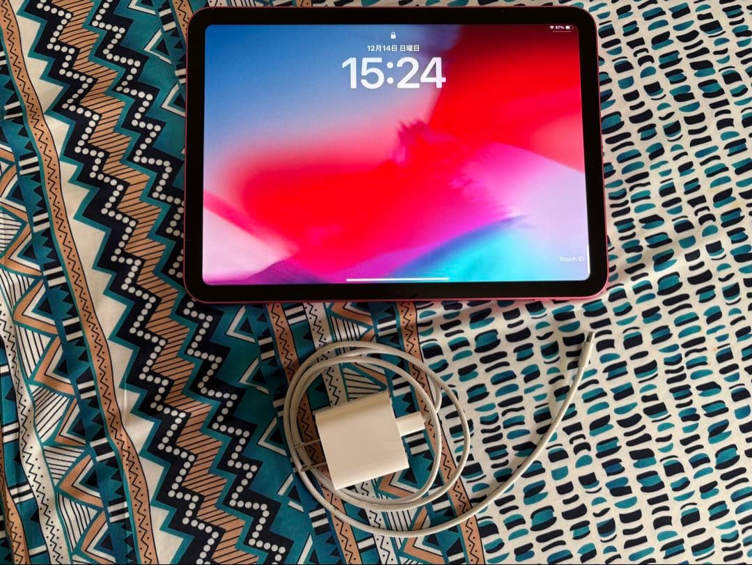Apple iPad A16 128GB Wi-Fi/電源アダプタ/充電ケーブル