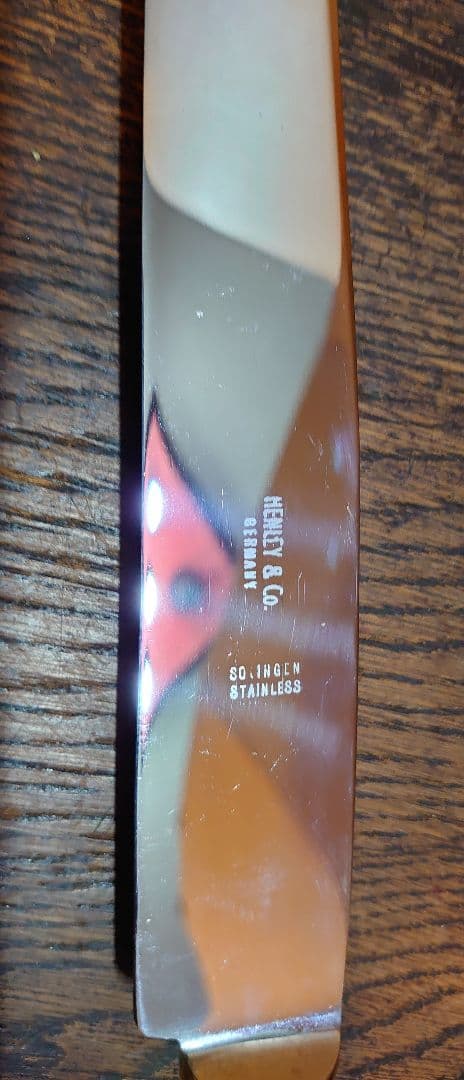 【アンティーク セイウチ製 】彫刻入ハンドル付ナイフとフォークの2点セット