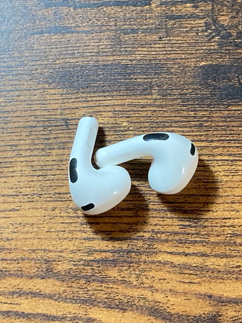 AirPods（第3世代） AirPods本体 ホワイト 充電ケース付き