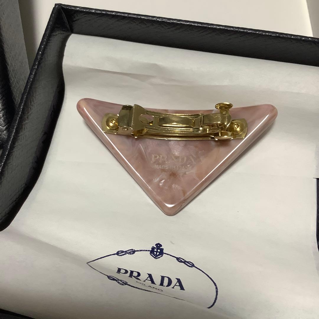 PRADA ヘアピン ピンク