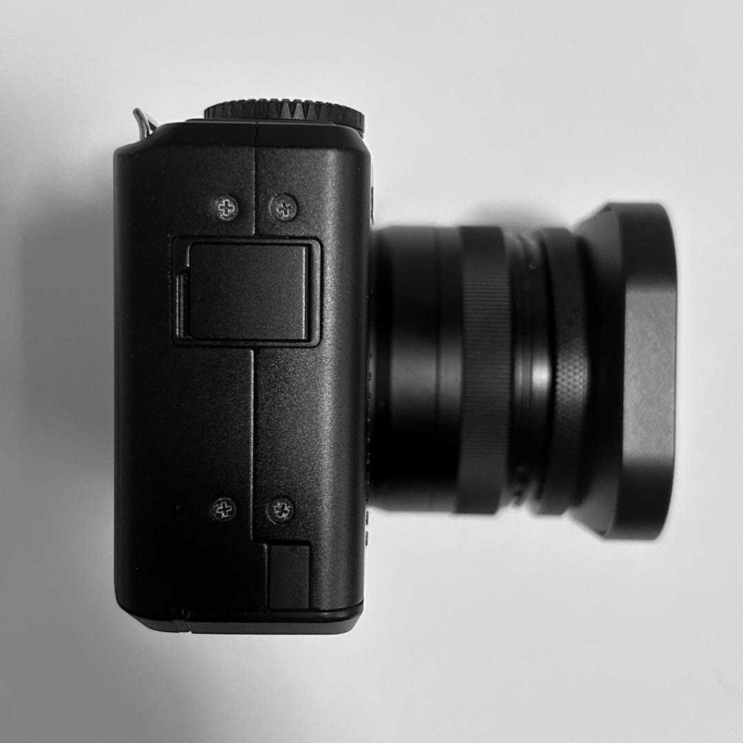 デジタルカメラ SIGMA DP1 Merrill