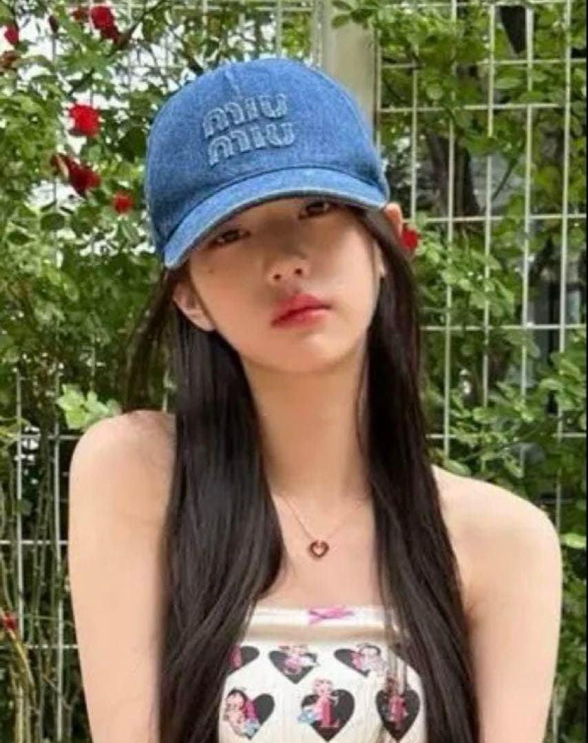 新品未使用品★タグ付き　miumiuロゴ　デニムベースボールキャップ