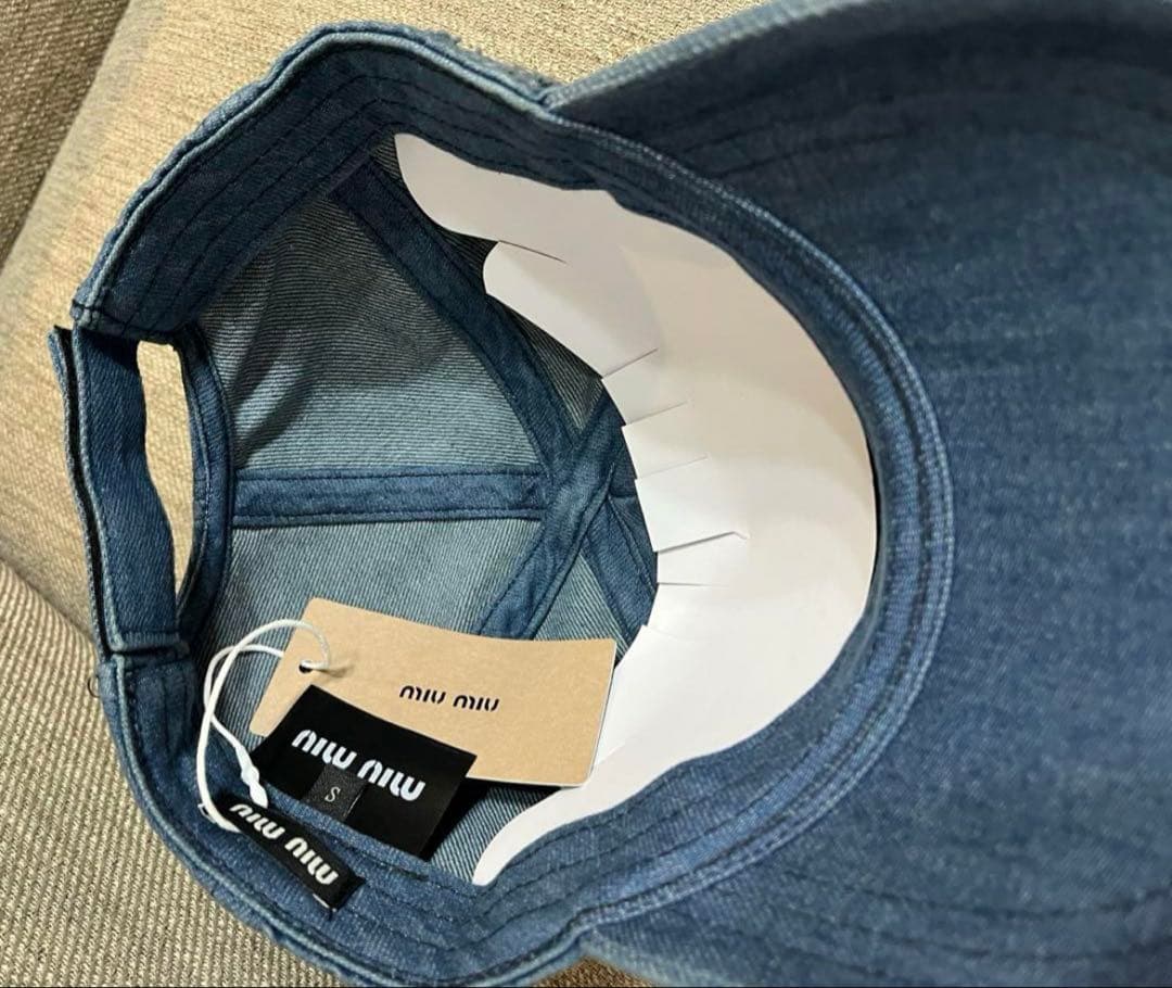 新品未使用品★タグ付き　miumiuロゴ　デニムベースボールキャップ