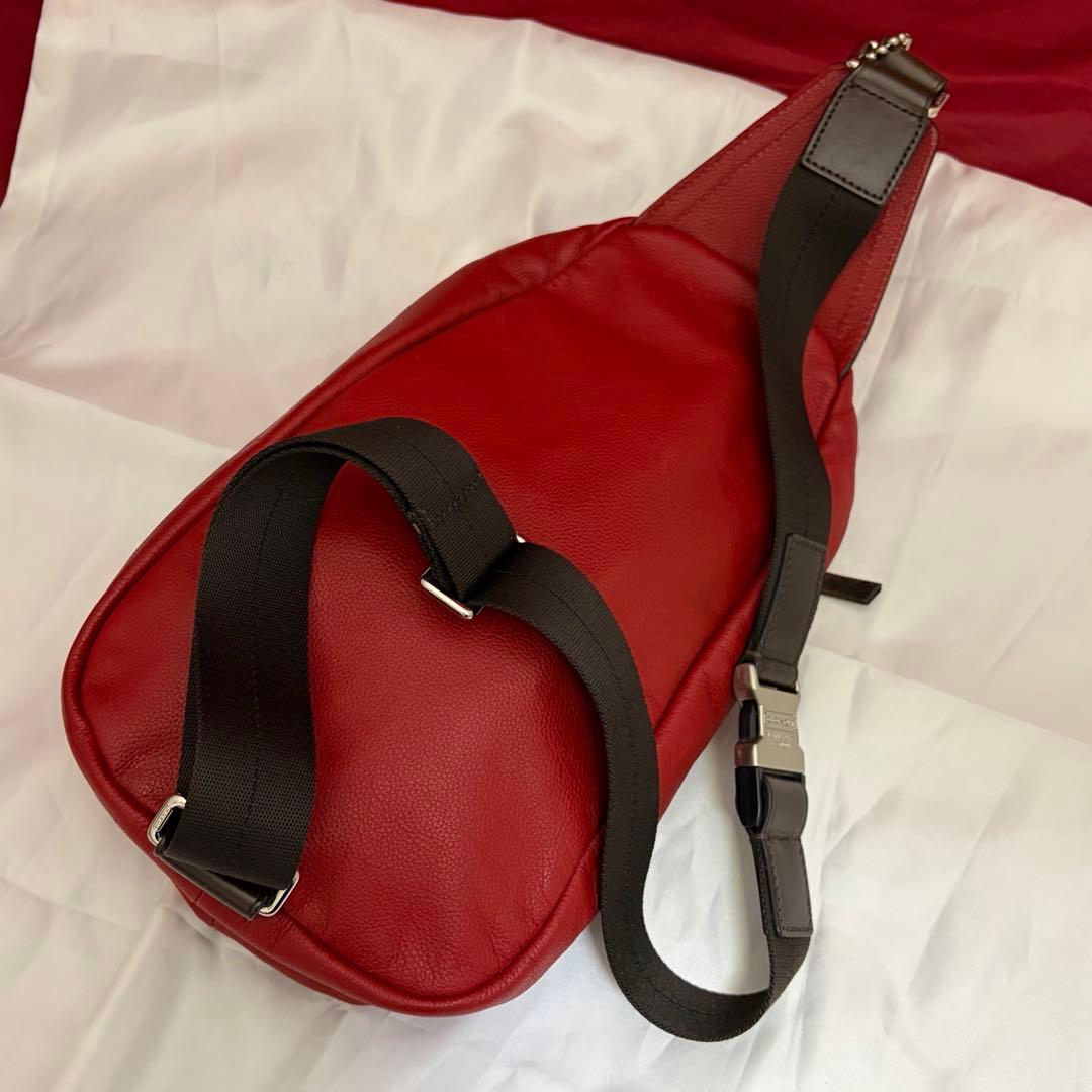 COACH トンプソン ボディバッグ レッドレザー希少カラー！