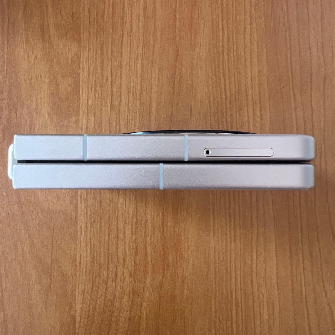 K1581 YM SIMフリー　Libero Flip A304ZT