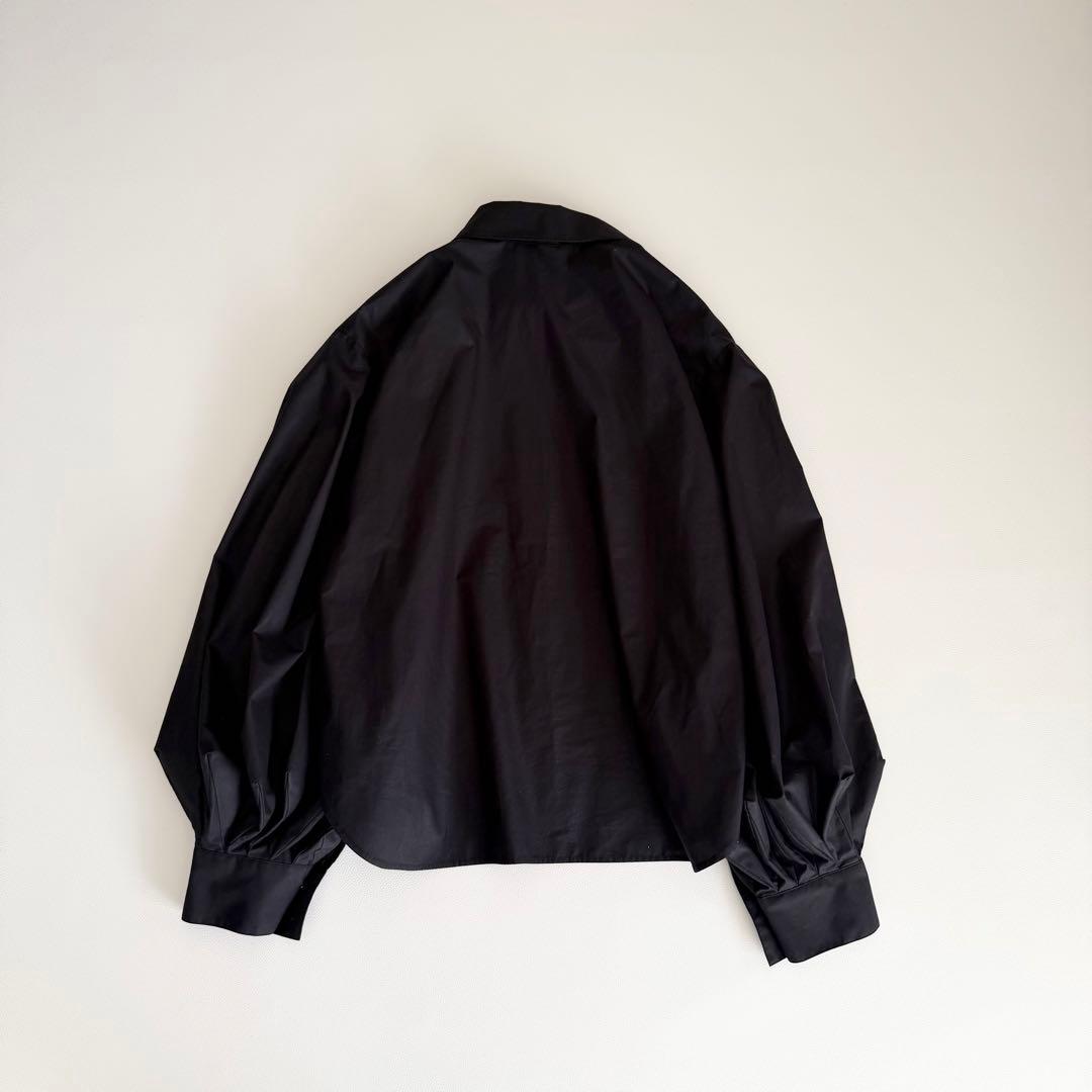 リムアーク　ブラック長袖シャツ ギャザー入り