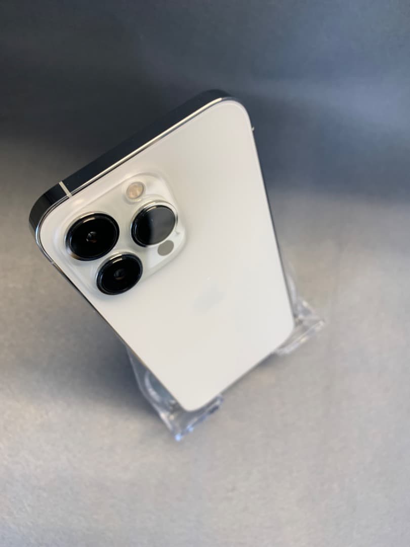 美品 国内版 SIMフリー iPhone13 Pro 256GB シルバー色