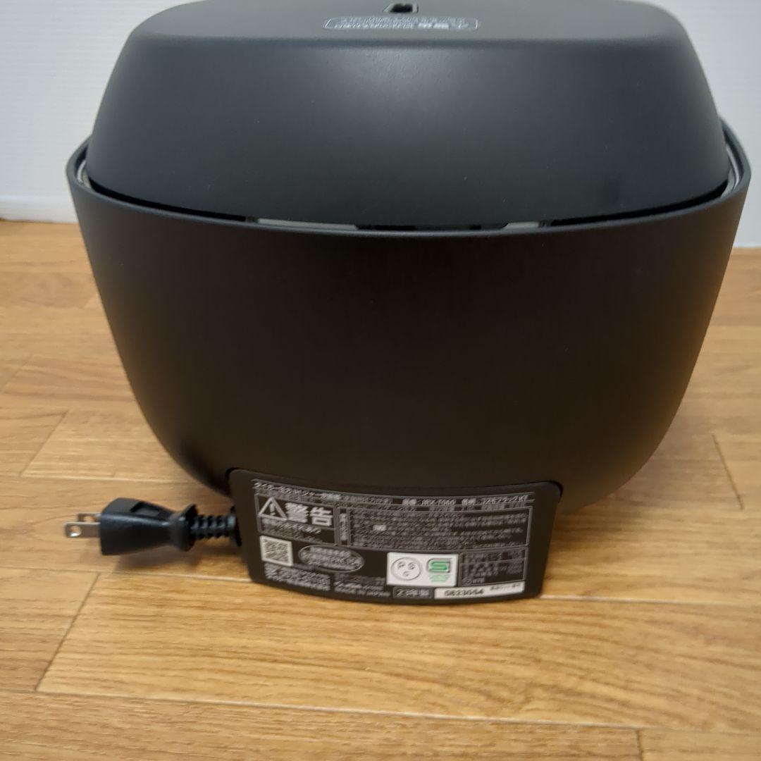 美品　タイガー超高級炊飯器　土鍋ご泡火炊 JRX-T060-KT コスモブラック