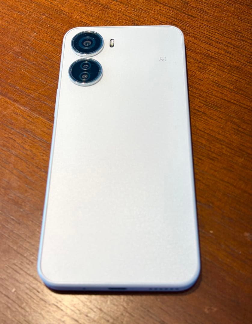 Libero 5G IV ホワイト　SIMフリー　モデルA302ZT 本体